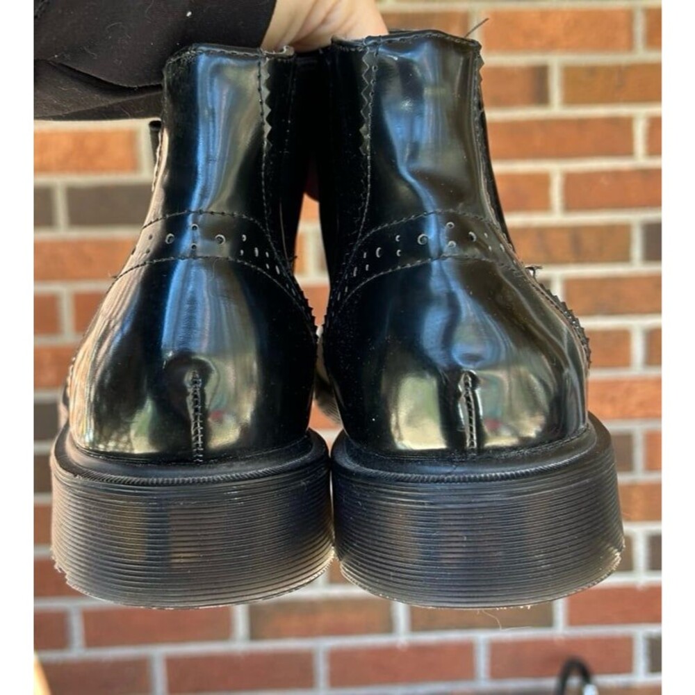 Boots - Picture 4 of 5